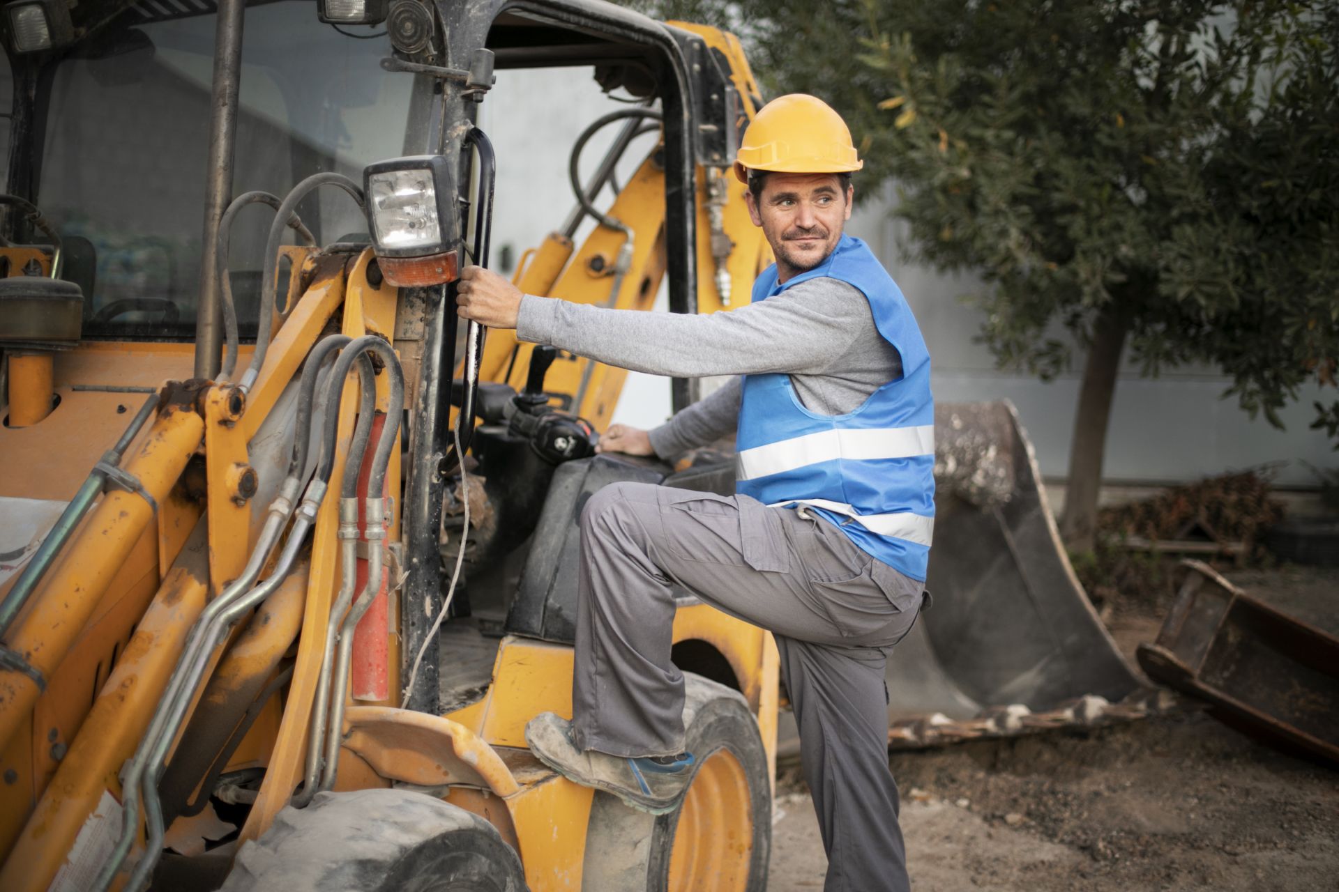 construction equipment rental
